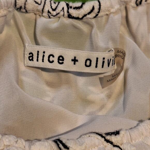 Alice + Olivia Sheer 100% Silk Blouse Women's Small Embroidered Lined Chiffon - Picture 2 of 9